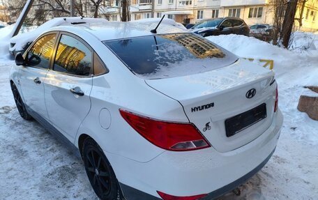 Hyundai Solaris II рестайлинг, 2015 год, 761 000 рублей, 3 фотография