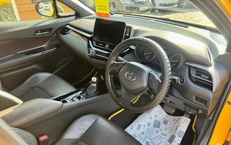 Toyota C-HR I рестайлинг, 2018 год, 1 909 000 рублей, 12 фотография