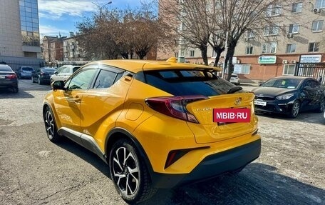 Toyota C-HR I рестайлинг, 2018 год, 1 909 000 рублей, 7 фотография