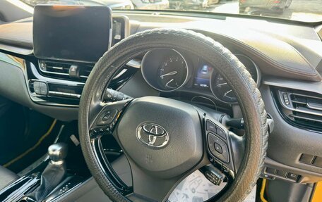 Toyota C-HR I рестайлинг, 2018 год, 1 909 000 рублей, 13 фотография