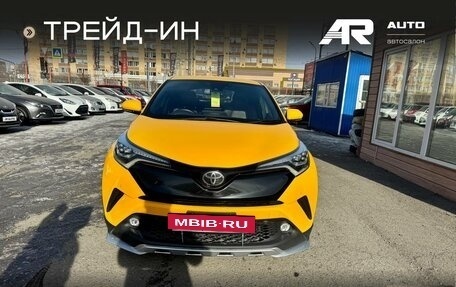 Toyota C-HR I рестайлинг, 2018 год, 1 909 000 рублей, 3 фотография