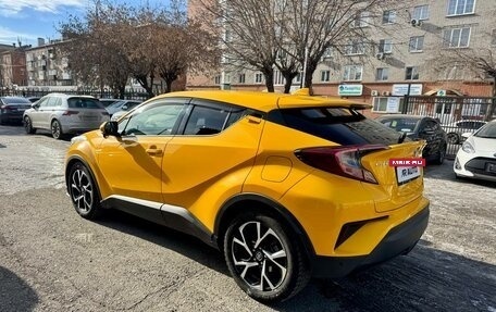 Toyota C-HR I рестайлинг, 2018 год, 1 909 000 рублей, 6 фотография