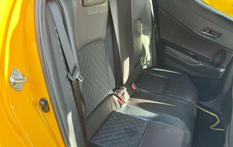 Toyota C-HR I рестайлинг, 2018 год, 1 909 000 рублей, 20 фотография