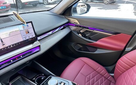 BMW 5 серия, 2025 год, 6 980 000 рублей, 12 фотография