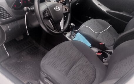 Hyundai Solaris II рестайлинг, 2015 год, 870 000 рублей, 7 фотография