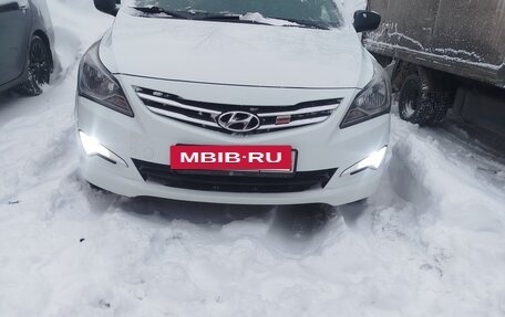 Hyundai Solaris II рестайлинг, 2015 год, 870 000 рублей, 10 фотография