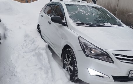 Hyundai Solaris II рестайлинг, 2015 год, 870 000 рублей, 12 фотография