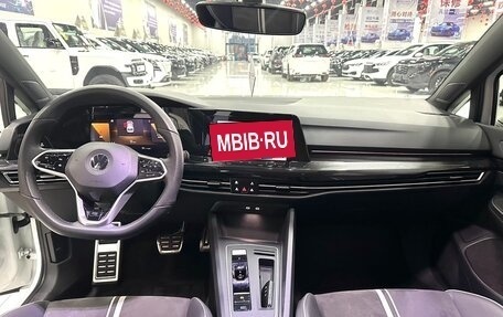 Volkswagen Golf VIII, 2022 год, 2 390 000 рублей, 10 фотография