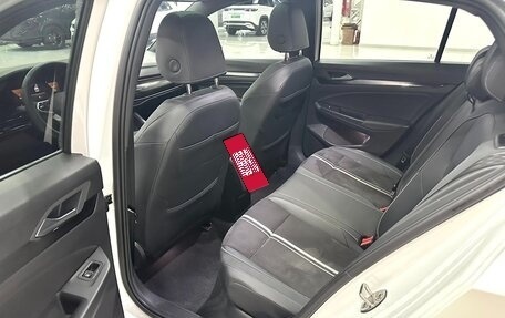 Volkswagen Golf VIII, 2022 год, 2 390 000 рублей, 13 фотография