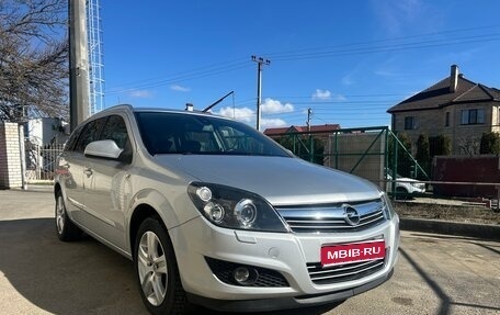 Opel Astra H, 2011 год, 700 000 рублей, 1 фотография