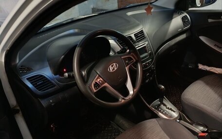 Hyundai Solaris II рестайлинг, 2014 год, 900 000 рублей, 4 фотография