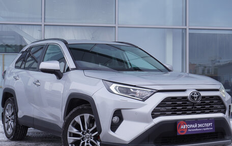 Toyota RAV4, 2021 год, 2 970 000 рублей, 3 фотография