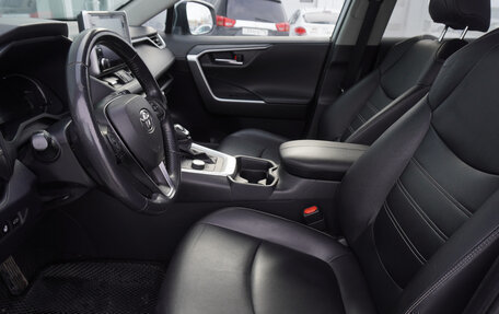 Toyota RAV4, 2021 год, 2 970 000 рублей, 9 фотография