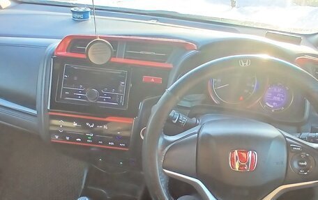 Honda Fit III, 2013 год, 850 000 рублей, 6 фотография