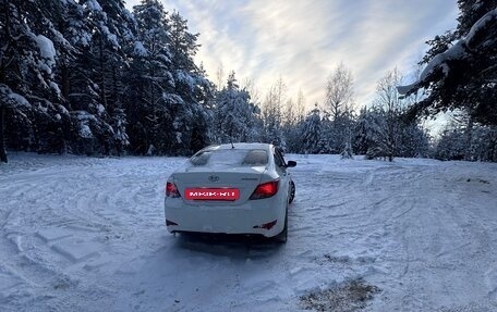 Hyundai Solaris II рестайлинг, 2015 год, 1 000 000 рублей, 3 фотография
