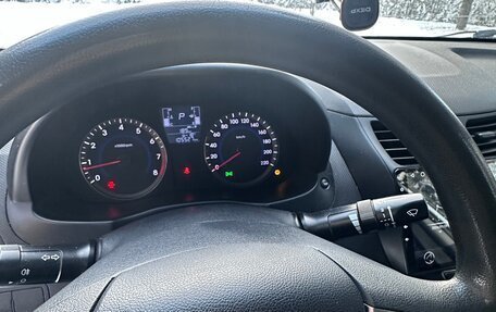 Hyundai Solaris II рестайлинг, 2015 год, 1 000 000 рублей, 9 фотография