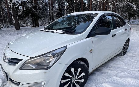 Hyundai Solaris II рестайлинг, 2015 год, 1 000 000 рублей, 10 фотография