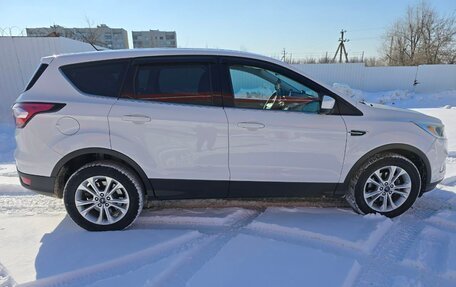 Ford Escape III, 2017 год, 1 350 000 рублей, 2 фотография