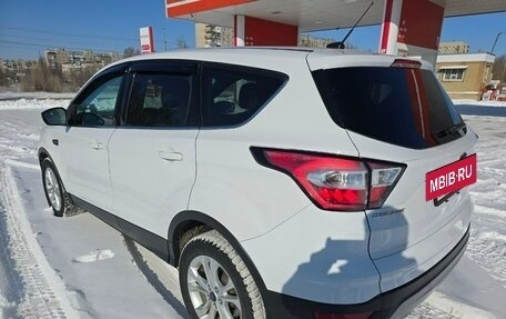 Ford Escape III, 2017 год, 1 350 000 рублей, 3 фотография