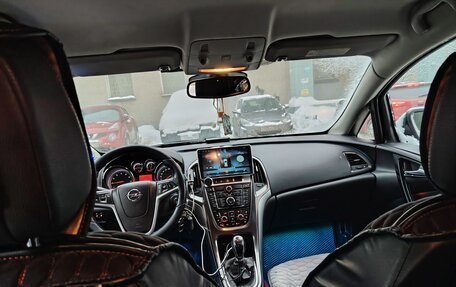 Opel Astra J, 2011 год, 450 000 рублей, 1 фотография