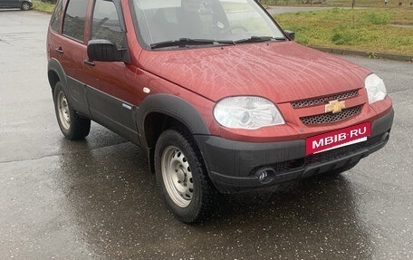 Chevrolet Niva I рестайлинг, 2011 год, 450 000 рублей, 3 фотография