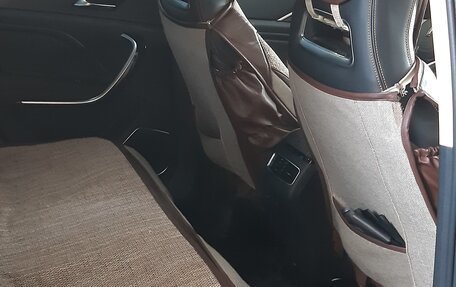FAW Bestune T77, 2020 год, 1 520 000 рублей, 6 фотография