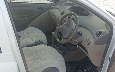 Toyota Platz, 2004 год, 285 000 рублей, 6 фотография