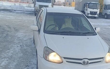 Toyota Platz, 2004 год, 285 000 рублей, 2 фотография