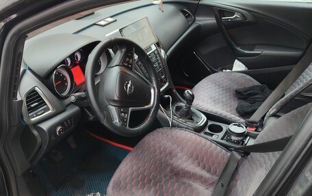 Opel Astra J, 2011 год, 450 000 рублей, 5 фотография