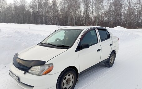 Toyota Platz, 2001 год, 325 000 рублей, 2 фотография