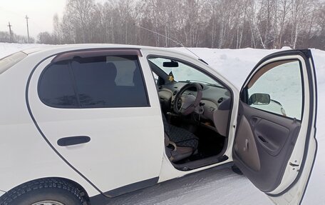 Toyota Platz, 2001 год, 325 000 рублей, 8 фотография