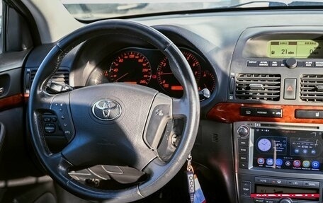 Toyota Avensis III рестайлинг, 2005 год, 728 000 рублей, 11 фотография