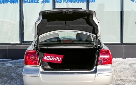 Toyota Avensis III рестайлинг, 2005 год, 728 000 рублей, 20 фотография