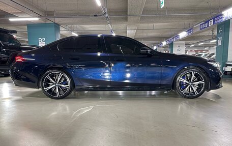 BMW 5 серия, 2025 год, 8 990 000 рублей, 6 фотография