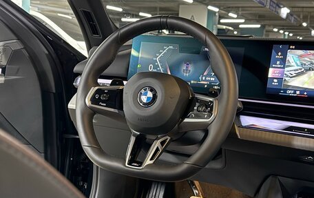 BMW 5 серия, 2025 год, 8 990 000 рублей, 12 фотография