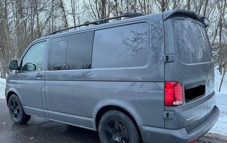 Volkswagen Transporter T5 рестайлинг, 2013 год, 3 190 000 рублей, 2 фотография