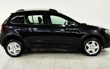 Renault Sandero II рестайлинг, 2015 год, 895 000 рублей, 4 фотография