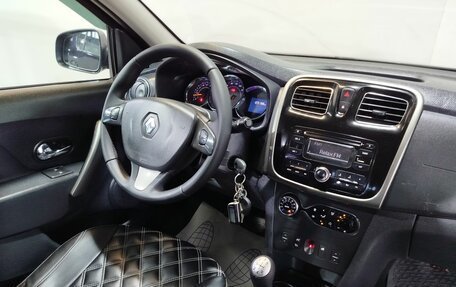 Renault Sandero II рестайлинг, 2015 год, 895 000 рублей, 14 фотография