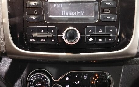 Renault Sandero II рестайлинг, 2015 год, 895 000 рублей, 16 фотография