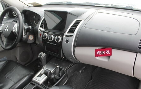 Mitsubishi Pajero Sport II рестайлинг, 2012 год, 1 894 000 рублей, 11 фотография