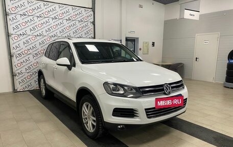 Volkswagen Touareg III, 2013 год, 1 996 000 рублей, 3 фотография