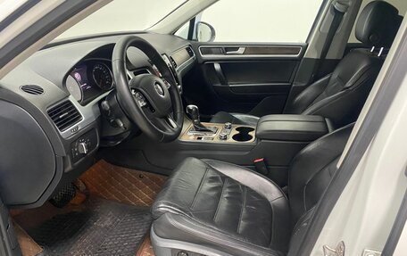 Volkswagen Touareg III, 2013 год, 1 996 000 рублей, 18 фотография