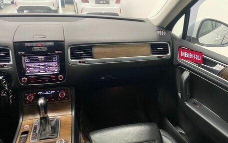 Volkswagen Touareg III, 2013 год, 1 996 000 рублей, 24 фотография