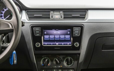 Skoda Rapid I, 2017 год, 1 348 000 рублей, 18 фотография