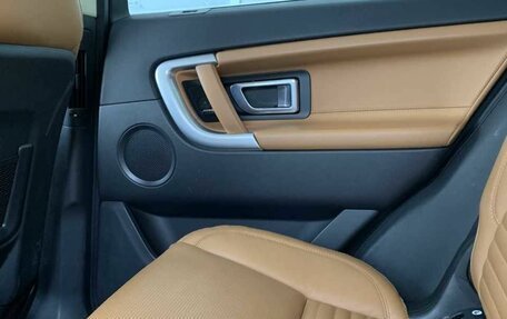 Land Rover Discovery Sport I рестайлинг, 2018 год, 2 490 000 рублей, 26 фотография