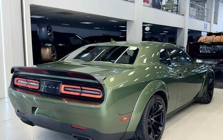 Dodge Challenger III рестайлинг 2, 2023 год, 15 999 999 рублей, 8 фотография