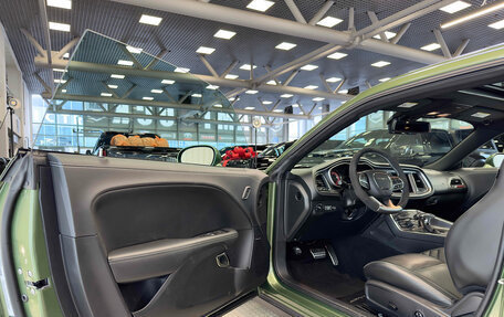 Dodge Challenger III рестайлинг 2, 2023 год, 15 999 999 рублей, 16 фотография