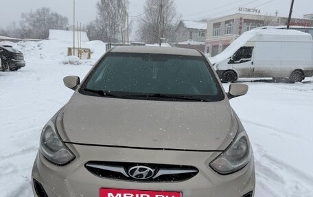 Hyundai Solaris II рестайлинг, 2011 год, 650 000 рублей, 1 фотография