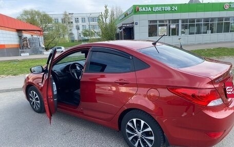 Hyundai Solaris II рестайлинг, 2014 год, 890 900 рублей, 1 фотография
