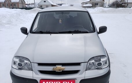 Chevrolet Niva I рестайлинг, 2012 год, 650 000 рублей, 1 фотография
